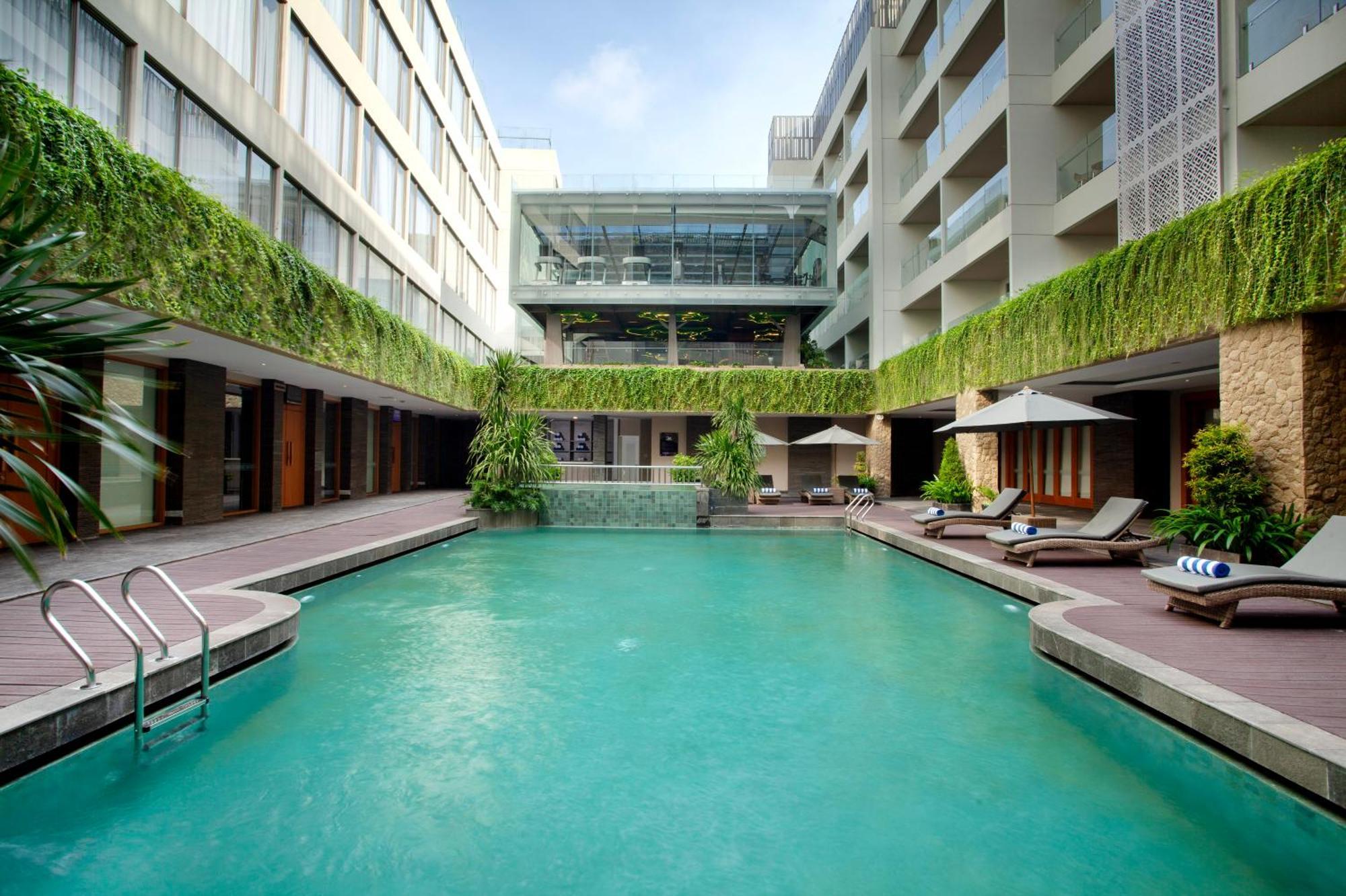 Platinum Hotel Jimbaran Beach Bali エクステリア 写真