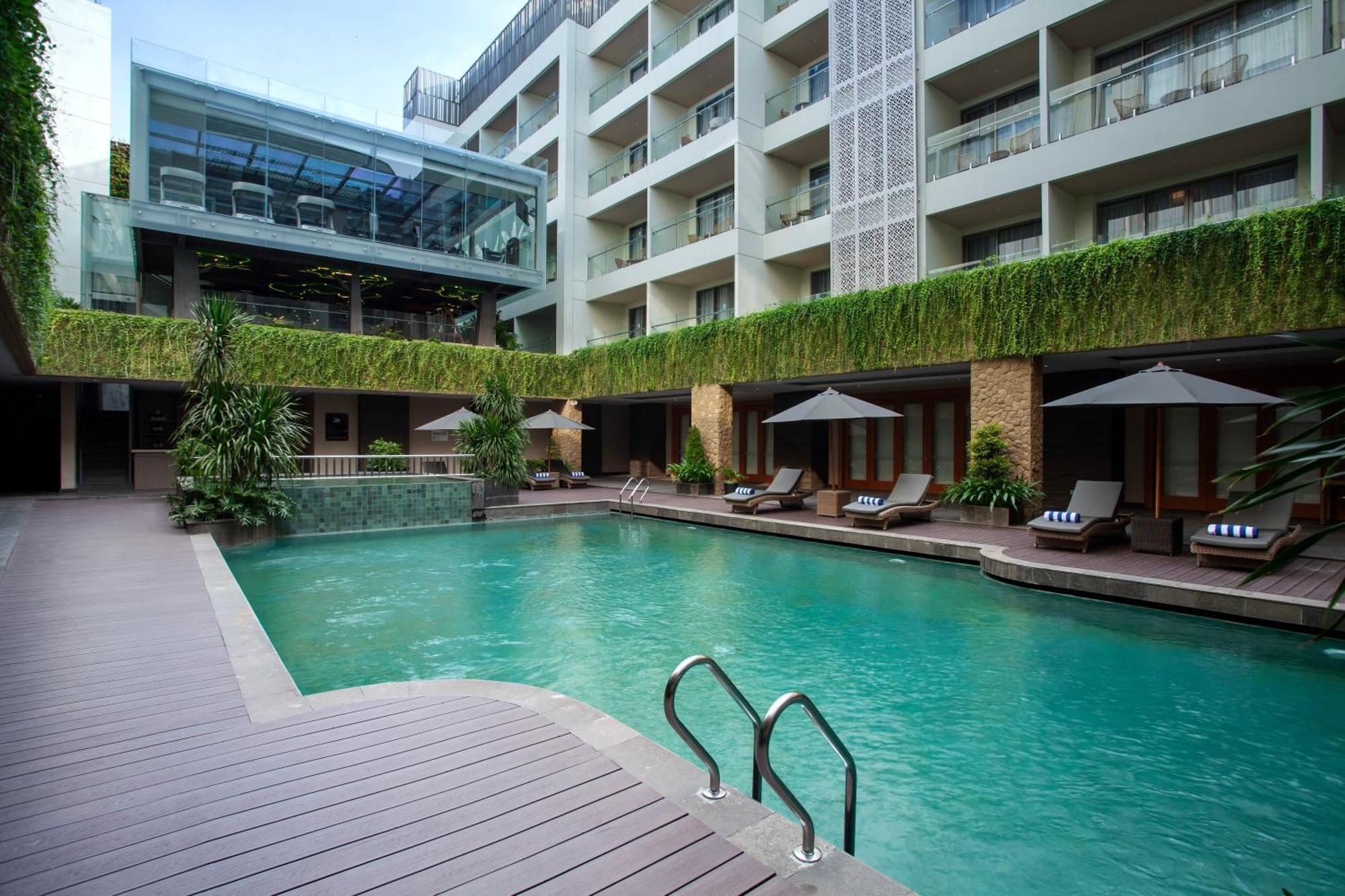 Platinum Hotel Jimbaran Beach Bali エクステリア 写真