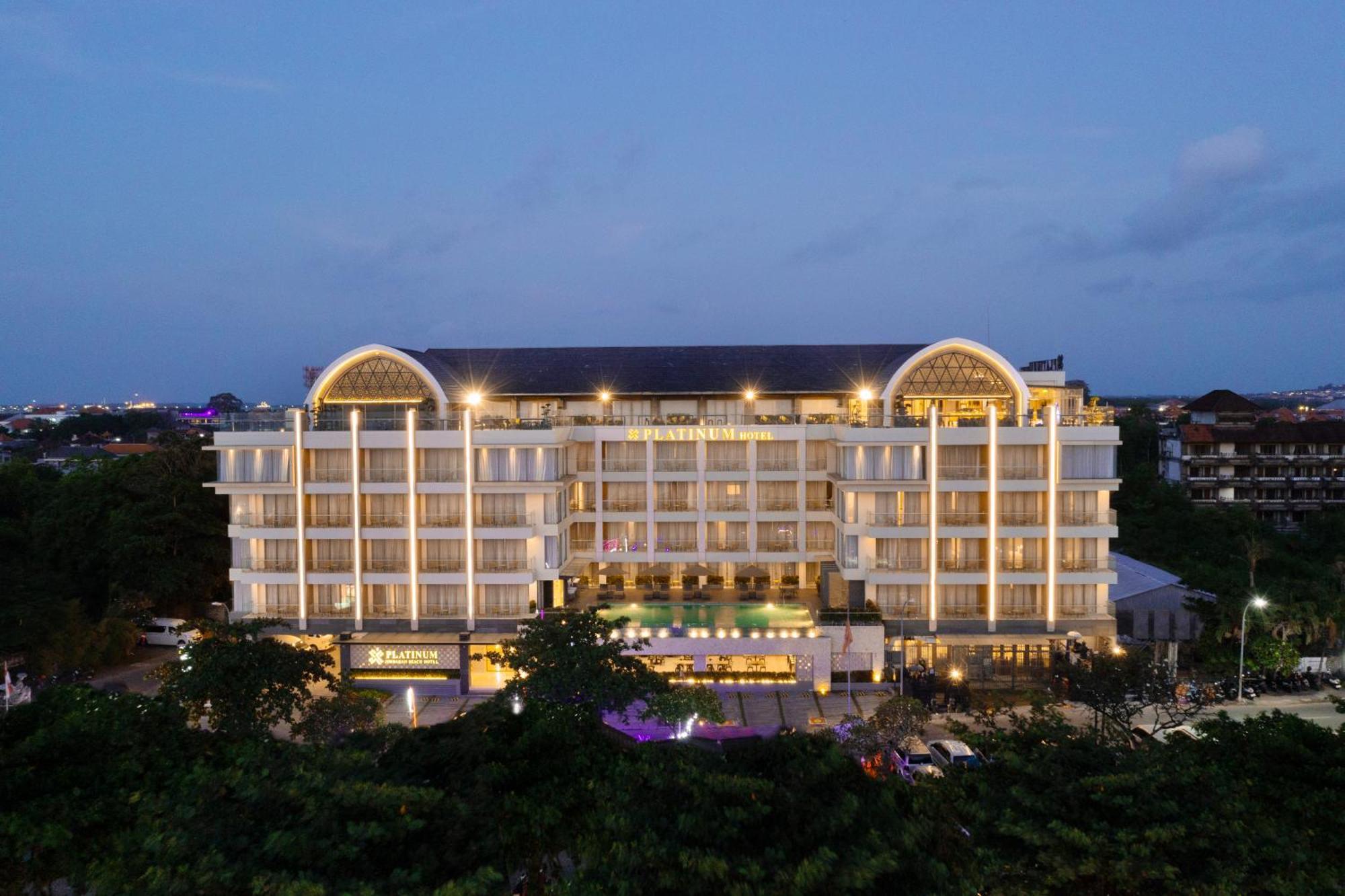 Platinum Hotel Jimbaran Beach Bali エクステリア 写真