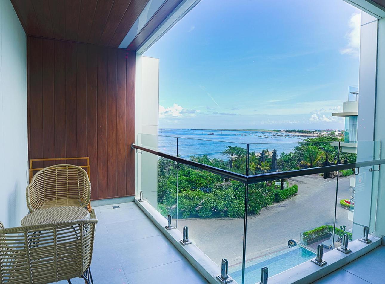 Platinum Hotel Jimbaran Beach Bali エクステリア 写真